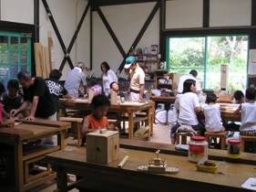 画像です。イベント「木工教室と丸太切り大会」の写真