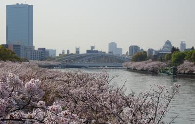 銀橋・大川・大阪城を眺める源八橋
