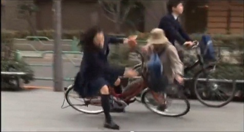 自転車安全利用広報ビデオ紹介写真