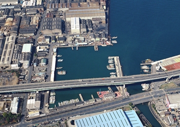 平成２１年の岸和田漁港の航空写真