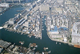 平成１４年の大阪港港地区の航空写真