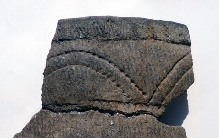 【写真】縄文時代中期の土器２