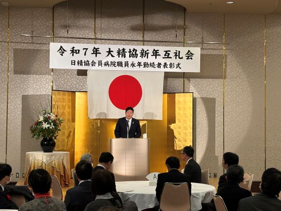 挨拶する中井副議長