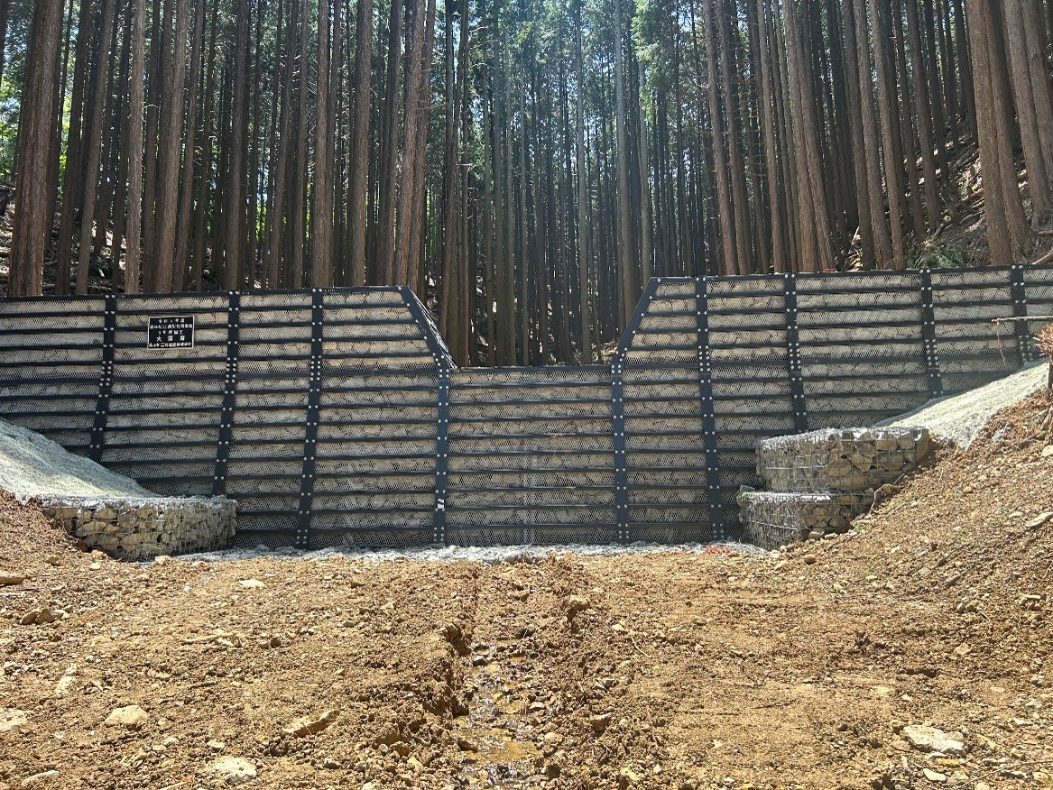 治山ダムの設置
