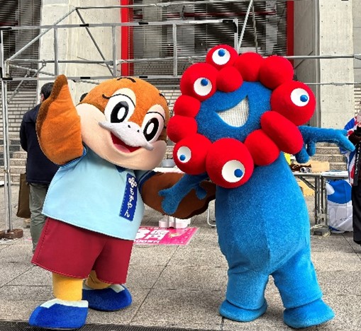 もずやんとミャクミャク