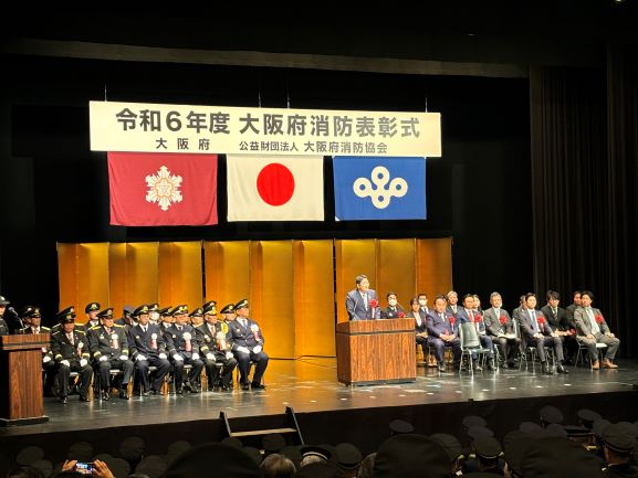 祝辞を述べる中井副議長