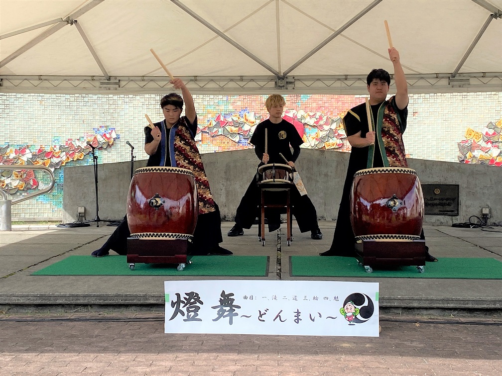 和太鼓　燈舞