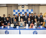大阪製ブランドアンバサダー及び令和6年度新規認定企業と知事