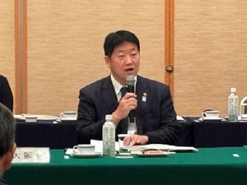 発言する中井副議長