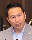 由井　聖太議員の写真
