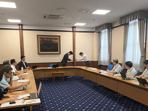 R7知事手交2