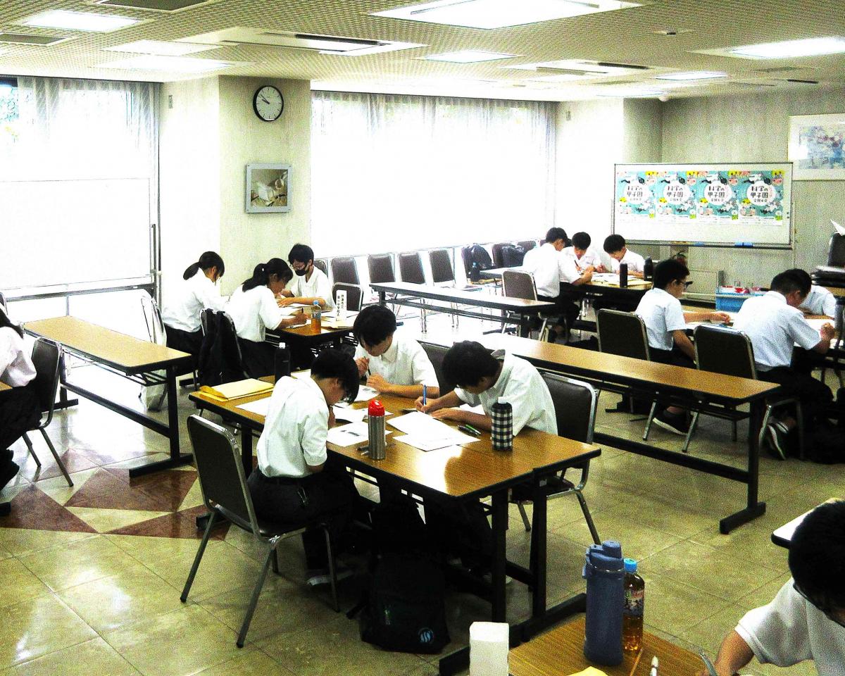 小中学校課1