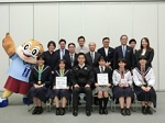 近畿大学附属高等学校、金蘭会高等学校・中学校の皆さんと知事