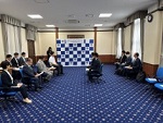 株式会社アローリンク　代表取締役社長　蓬莱和真氏、株式会社レックス九州（旧・リマテック九州株式会社） リマテックホールディングス株式会社　代表取締役　田中靖訓氏と知事