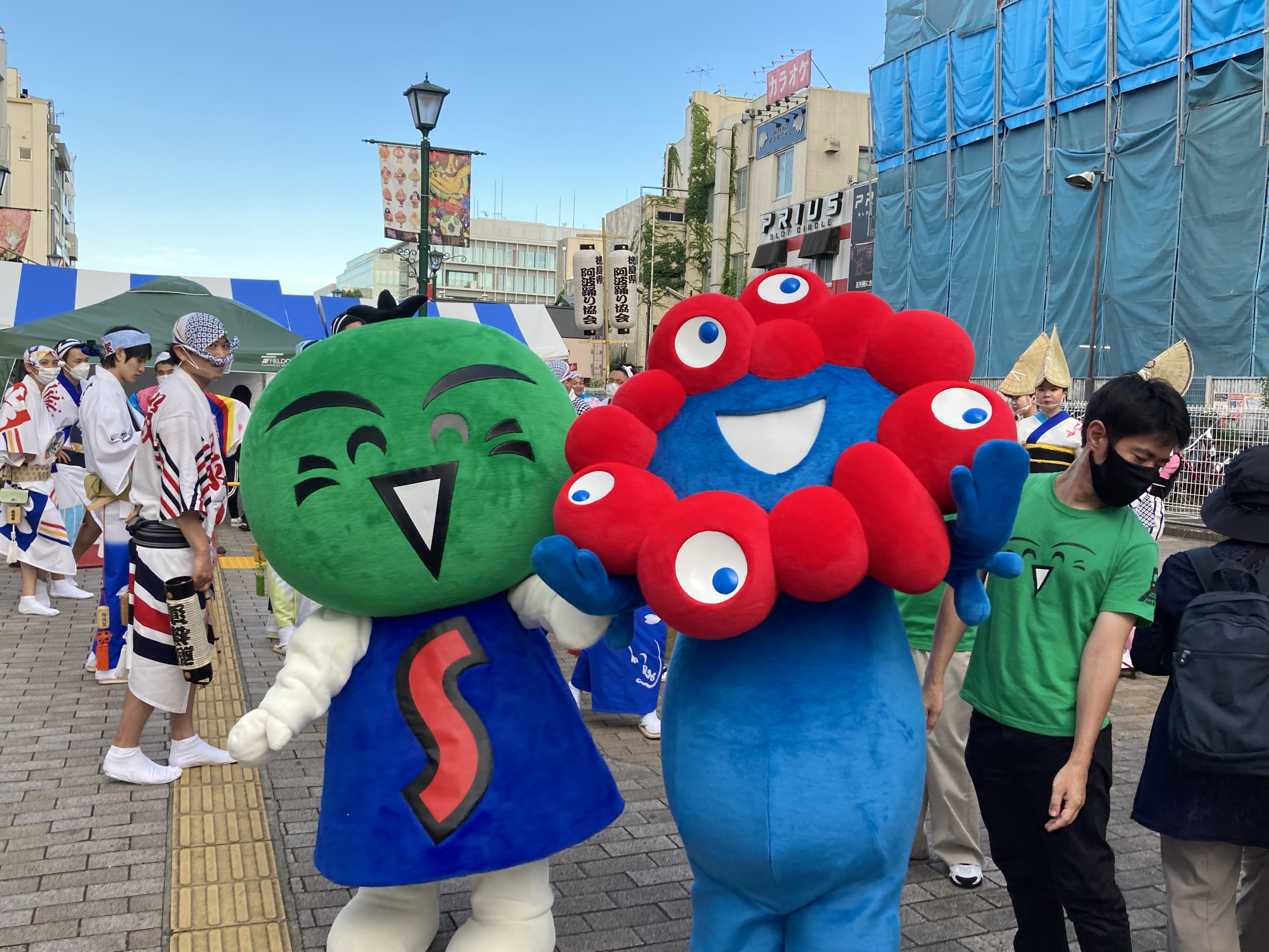 ミャクミャクとすだちくん