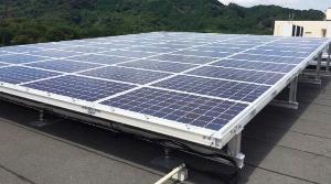 富田林支援学校の太陽光パネル