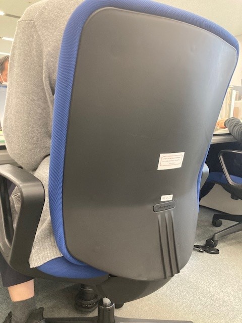 椅子が使用されている様子1