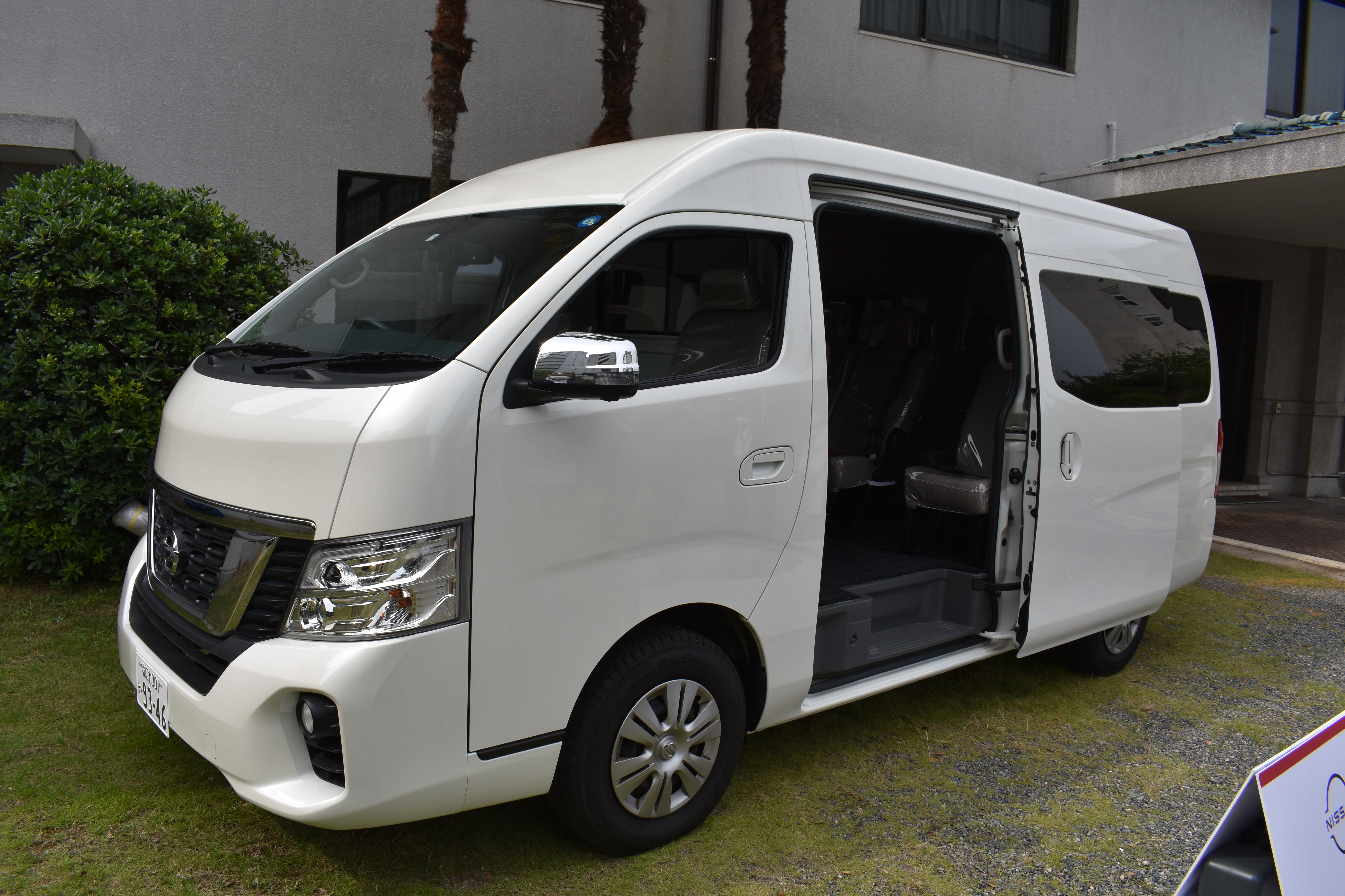 寄贈されたNv350キャラバン架装車
