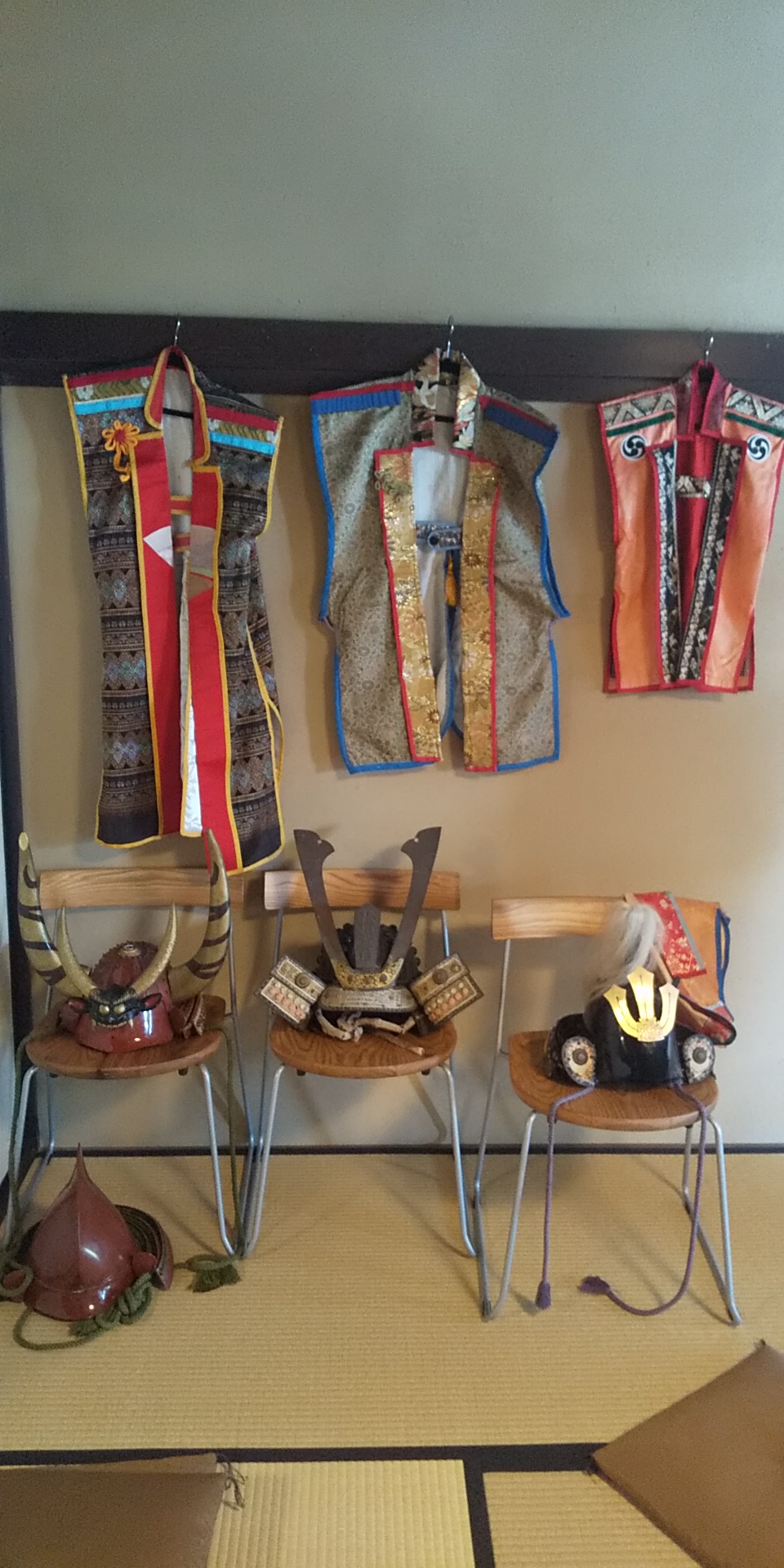 04