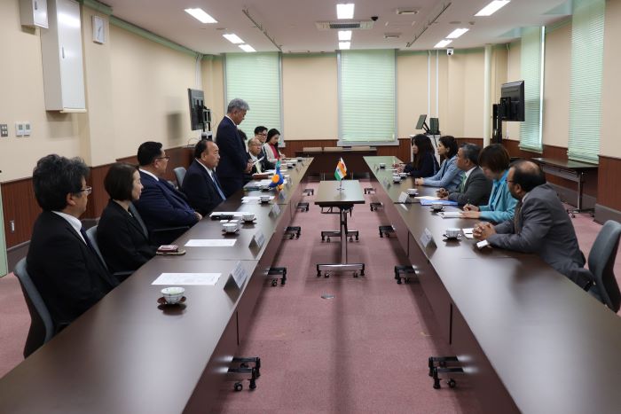 表敬訪問の様子1