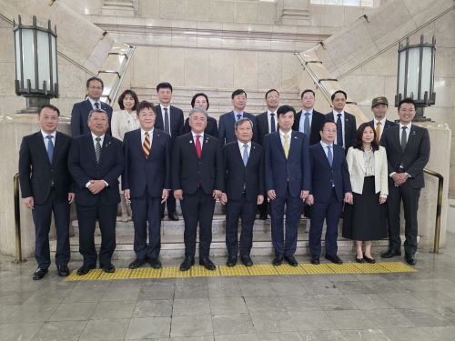 表敬訪問の様子2