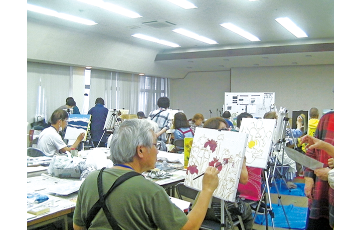 絵画クラスの授業風景