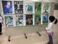 「愛鳥週間用ポスター原画展」の様子