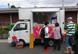 キッチンカー出店の様子1