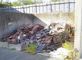 地震の仮置場状況