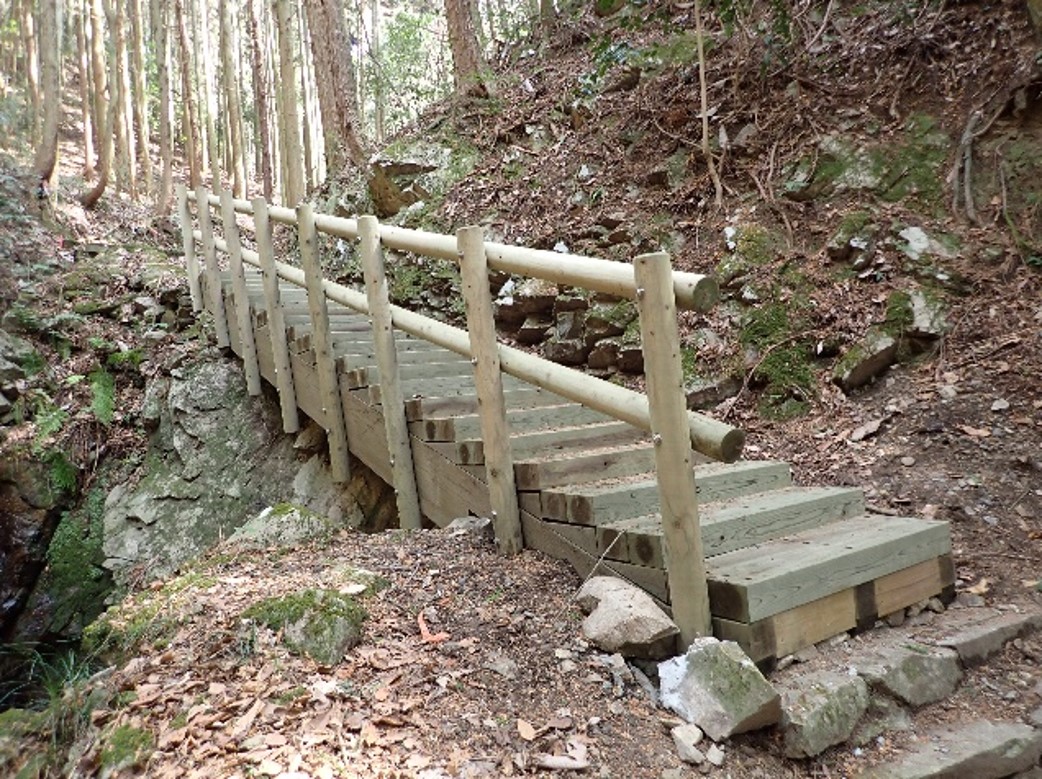 木製階段（片桟橋）