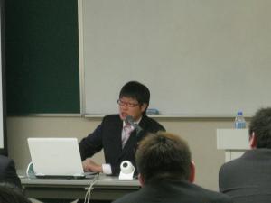 講師の小田切氏