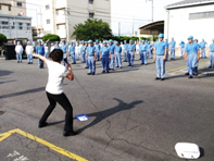 ラジオ体操の指導の様子