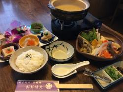 高齢者向けヘルシーメニュー部門優秀賞「いろどりにぎやか鍋ランチ」の画像