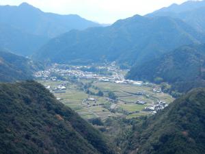大木地区の農村景観を眺める土丸・雨山城跡
