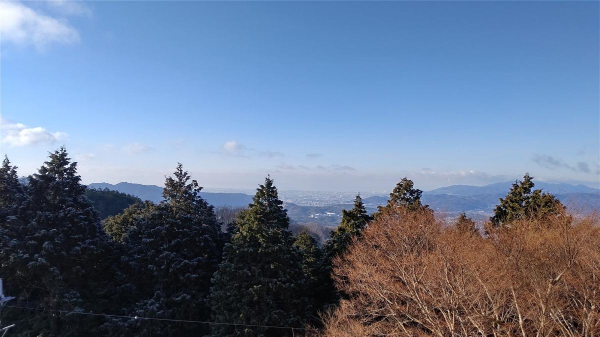 大阪湾を眺める妙見山星嶺