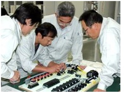 シーケンス回路組立実習
