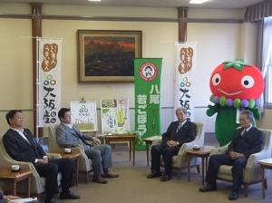 表敬訪問の様子2