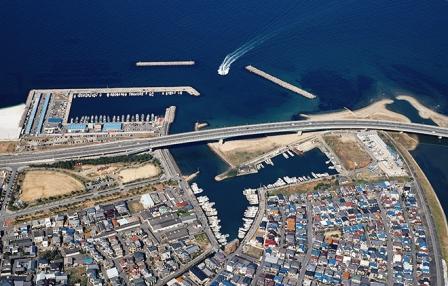 平成21年の岡田漁港の航空写真