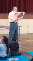 講師