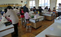 ミシン学習の支援のようす