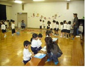 一緒に遊ぶ様子