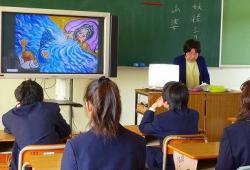 中学生のための読み聞かせの様子