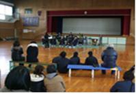吹奏楽部の演奏