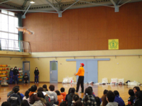 凧あげ・ゲーム大会のようす