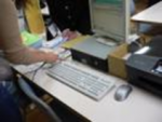 図書の貸出のようす