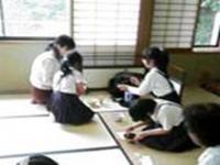 地域の方による茶道指導