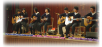 軽音楽部の演奏のようす