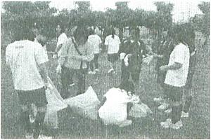 地域清掃の様子