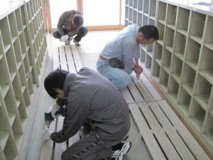 すのこ板のねじ釘打ち