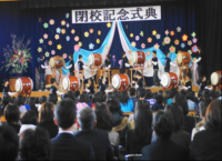 体育大会のオープニングでの3年有志による太鼓演奏のようす